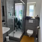 Διαμέρισμα Beautiful, Renovated, Private Above Bakery