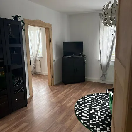 Beautiful, Renovated, Private Above Bakery Apartamento