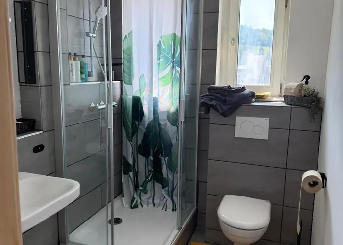 아파트 Beautiful, Renovated, Private Above Bakery